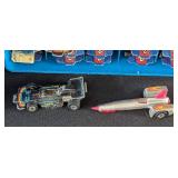 G - Vintage Hot Wheels Carrying Cases with Assorted Die-Cast Cars