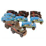 Set of 12 Vintage 1977 Hot Wheels Baja Breaker Vans with Collector Case