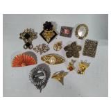 Assorted Vintage Brooches/Pins/Clips - Some Signed