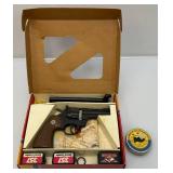 Vintage Crossman 357 Air Pistol Shooters Kit In Original Box With Extra Barrel And Pellets, Speed Loaders And More