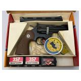 Vintage Crossman 357 Air Pistol Shooters Kit In Original Box With Extra Barrel And Pellets, Speed Loaders And More