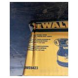 DeWalt DWE6423 Variable Speed 5-Inch Random Orbit Sander with Clamp