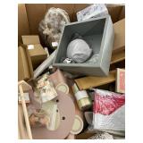 Pallet Lot of Home Decor, Accessories, and Small Household Items