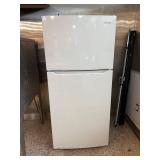Frigidaire Top Freezer Refrigerator 30in x 28in x 66in