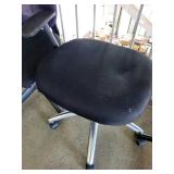 Set of 4 Mesh Back Office Chairs with Adjustable Armrests