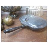 (LRF) Assorted Vintage Metal Items ...