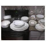 (K) Assorted Vintage Plates, Platte...