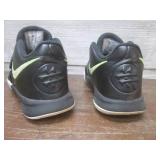 (K) Pair of Kids Nike Kyrie Flytrap...
