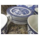 (K) Vintage Blue Willow Johnson Bro...