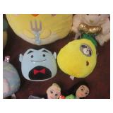 (STR) Assorted Sized SquishMallows,...