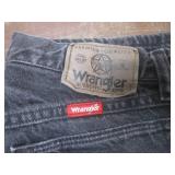 (K) 5 Pair of Jeans - Levis, Gap, W...