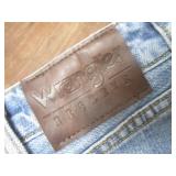 (K) 5 Pair of Jeans - Levis, Wrangl...