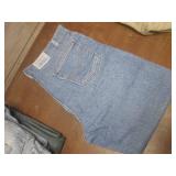 (K) 5 Pair of Jeans - 4 Pair of Lev...