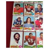 (25) 1975 Topps Football Cards