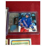 (4) Wayne Gretzky Cards