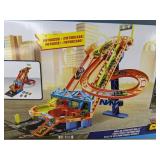 Hot Wheels City Roller Coaster Rally Playset with 5 Cars - New