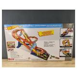 Hot Wheels City Roller Coaster Rally Playset with 5 Cars - New