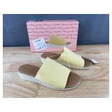 Kensie Ellie Yellow Ladies Slide Sandals Size 9 US - New