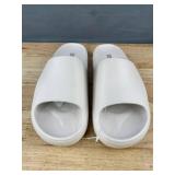 322 Cool Unisex Cushion Slide Sandals White Size M (W7.5-8.5/M5.5-6.5) - Brand New