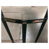 Harper 2-Wheeler. Hard Tires. 800 LB Capacity