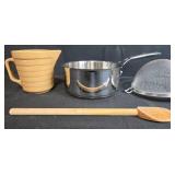 Kitchenware Set with Saucepan, Strainer, Pitcher, Spoon and Fork