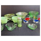 Jadeite, Uranium & Collection of Vintage Depression Glass Creamers, Bowls, Miniatures and Shaker