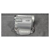 Sony Handycam MiniDV Camcorder with Carl Zeiss 40x Optical Zoom, Battery, Charger, and Case