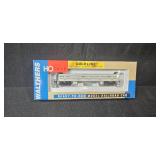 HO Scale Model Train Lot: Two Walthers Gold Line DMIR Cars and Athearn Miniature Train in Orig Box