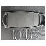 Cast Iron Griddle with 2 Meat Forks and Inflation Needle