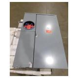 Square D Homeline 200 Amp 30-Space 42-Circuit Outdoor Ring-Type Surface Mount Solar-Ready Main Breaker Plug-On Neutral CSED