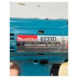 Makita 6233D cordless 3/8" driver drill with 1422 battery and DC1410 charger in case