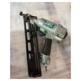 Hitachi Pneumatic 2 1/2-Inch 15-Ga. Angled Finish Nailer in case