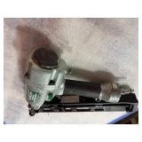 Hitachi Pneumatic 2 1/2-Inch 15-Ga. Angled Finish Nailer in case