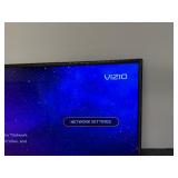 Vizio TV model V505-J09 with remote & wall mount Model CWM800FM