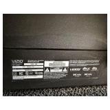 Vizio TV model V505-J09 with remote & wall mount Model CWM800FM