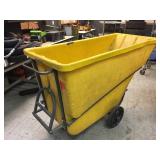 RUBBERMAID #1016 Commercial 1 cu/yd - 2000 Lb Rolling Bin