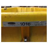 RUBBERMAID #1016 Commercial 1 cu/yd - 2000 Lb Rolling Bin