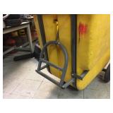 RUBBERMAID #1016 Commercial 1 cu/yd - 2000 Lb Rolling Bin