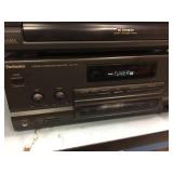 TECHNICS CD Changer + Stereo Amplifier - Powers On