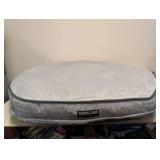 KIRKLAND SIGNATURE HEX PET BED GRAY