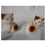 Cat figurines