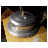 Vintage Metal Cake Taker