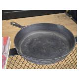 Lodge 10" Cast Iron Pan with Lodge Cast Iron Cookbook