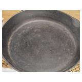 Lodge 10" Cast Iron Pan with Lodge Cast Iron Cookbook