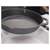 Kitchen HQ 10" Cast Iron Pan