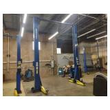 Bendpak 2 Post Vehicle lift with Ex...
