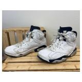Worn Mens  Size US 8.5 Jordan 6 Retro Midnight Navy