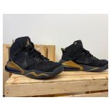Worn Mens Size US 8.5 Nike Air Jordan Mars 270 Metalic Gold Trim on Black