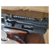 Crossman 600 Semiautomatic Pellet Gun