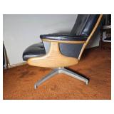 Heywood-Wakefield Swivel Lounge Chair